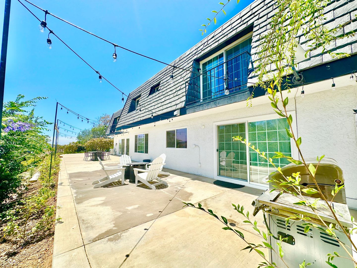 Breathtaking Custom Country Two Story Home Fully Remodeled Beautifully Appointed On Private 20 Acre Property – photo 4