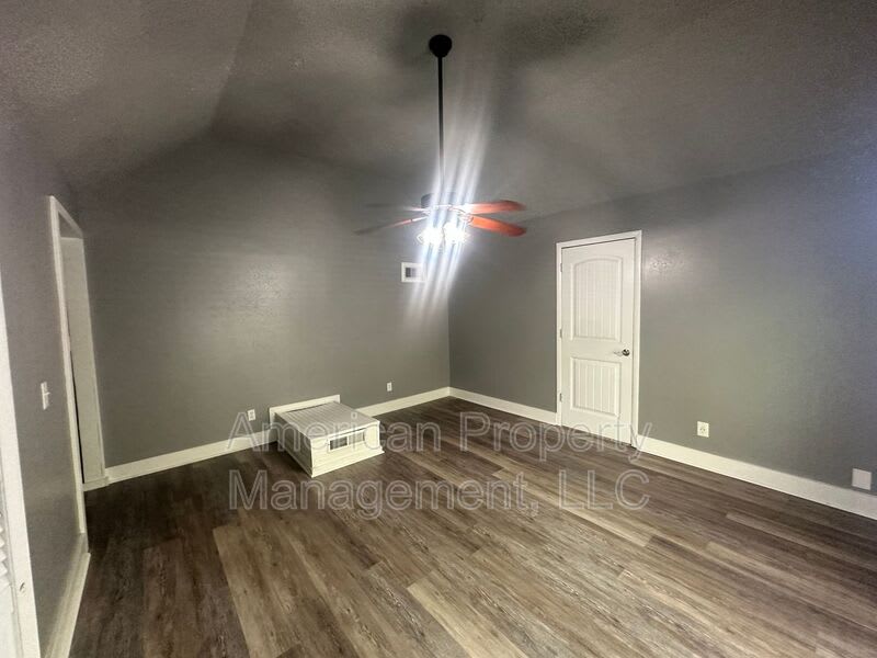 7050 E. 71st Ct. S – photo 4