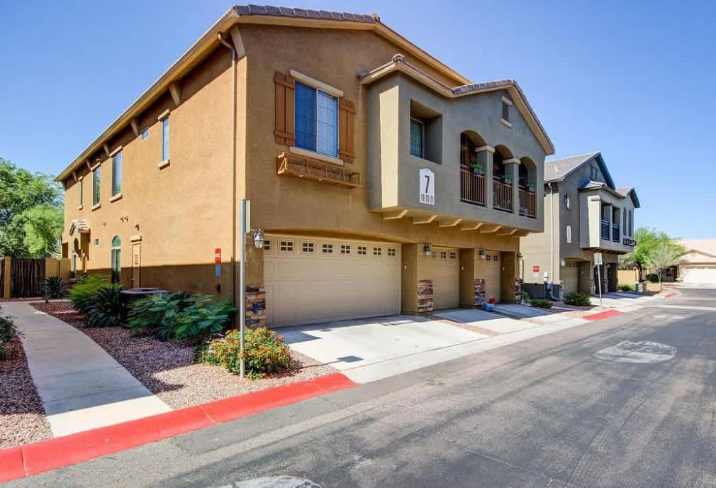 2250 E Deer Valley Rd Unit 21 – photo 1