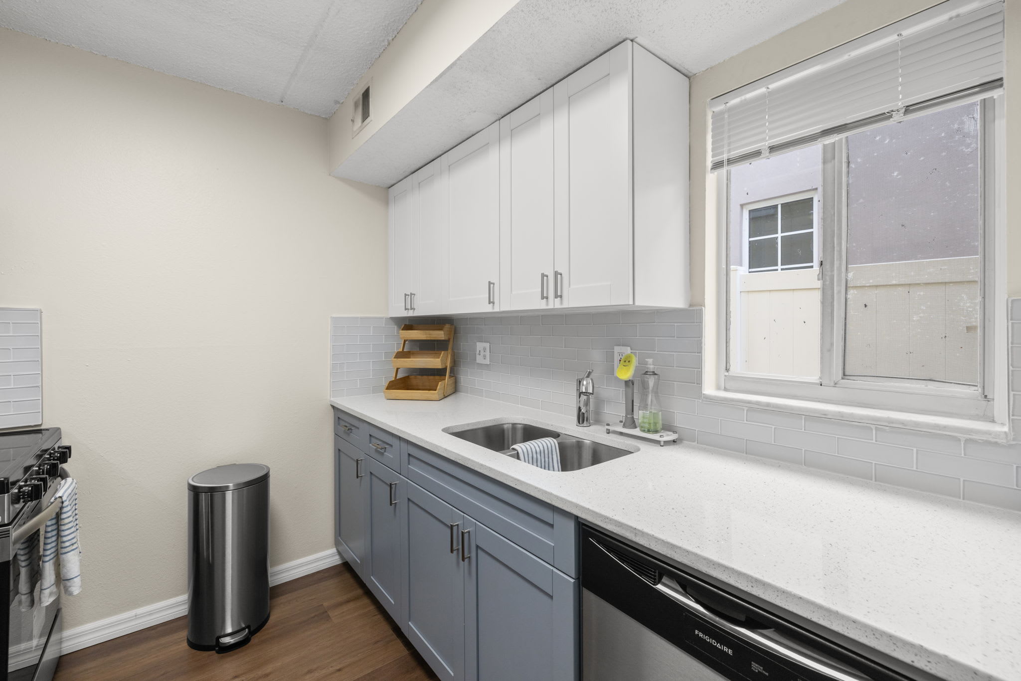 3206 West Azeele Street – photo 3