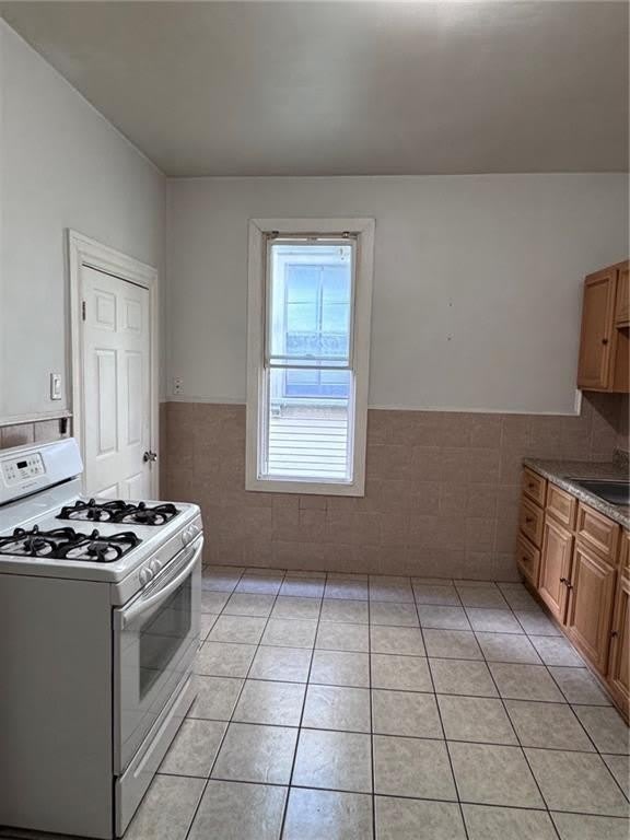 1402 Westminster Street – photo 5