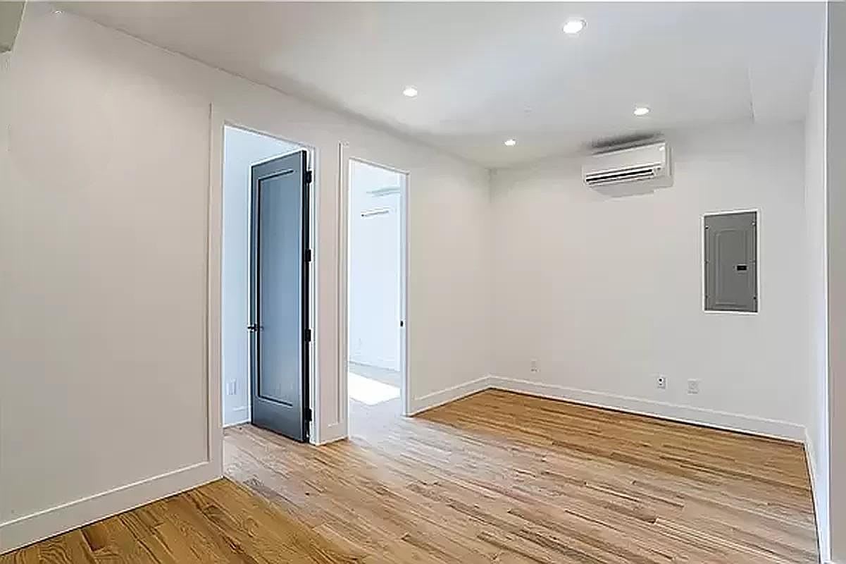 1626 Brooklyn Ave # 2K – photo 3