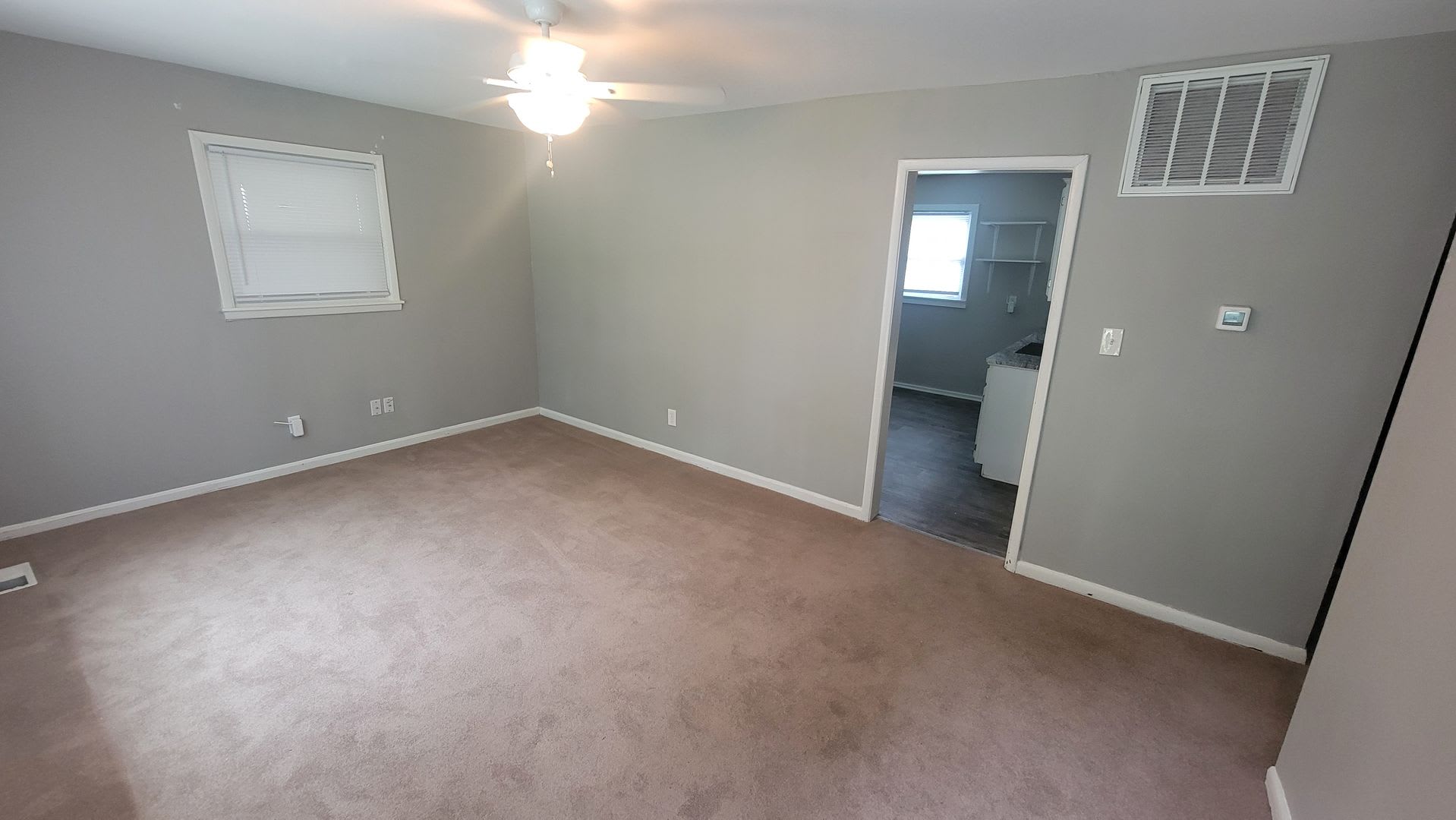 2 Bedroom House In Jeffersontown – photo 3
