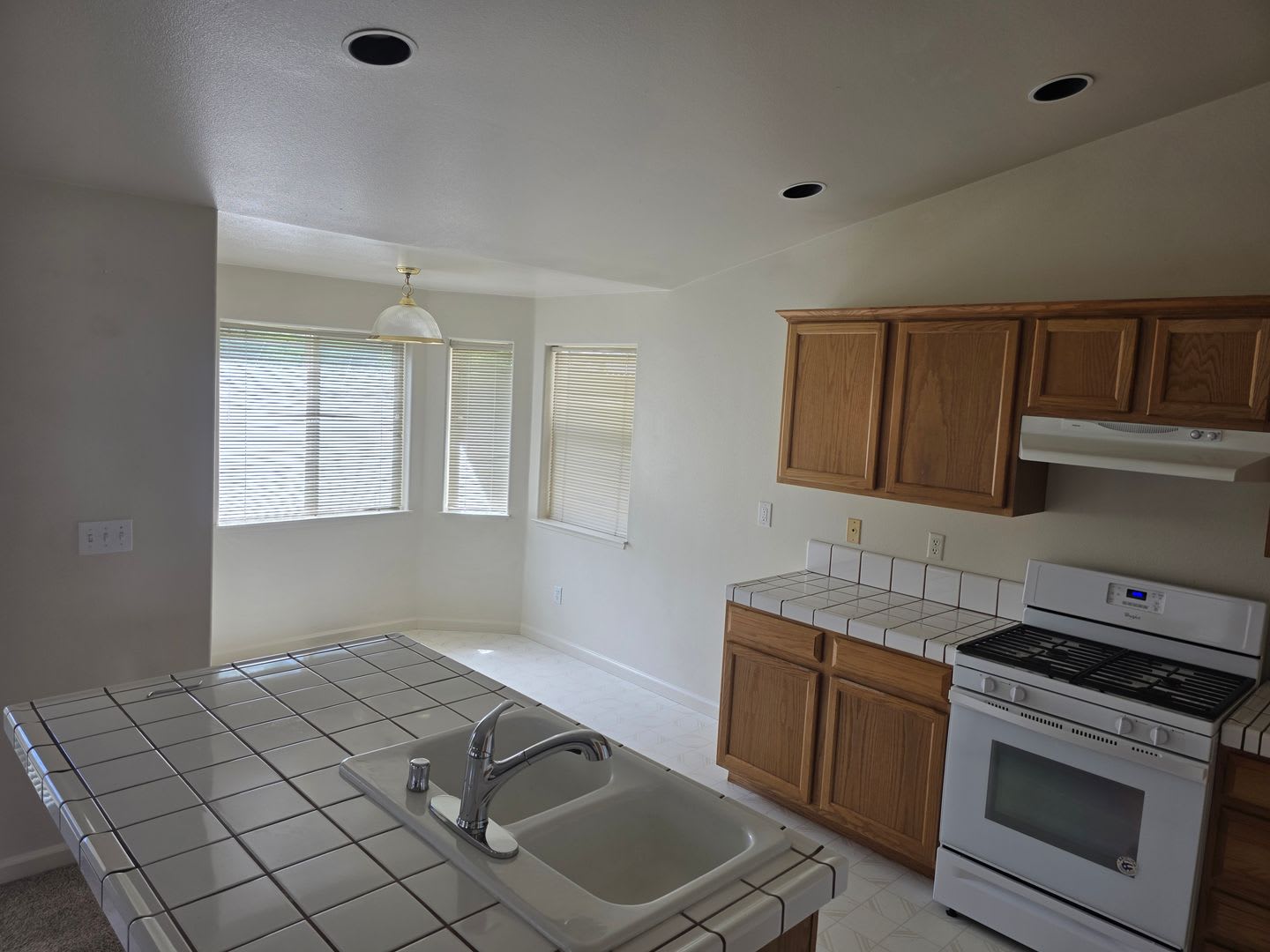 Great location for a 4 bedroom 3 car garage home – photo 5