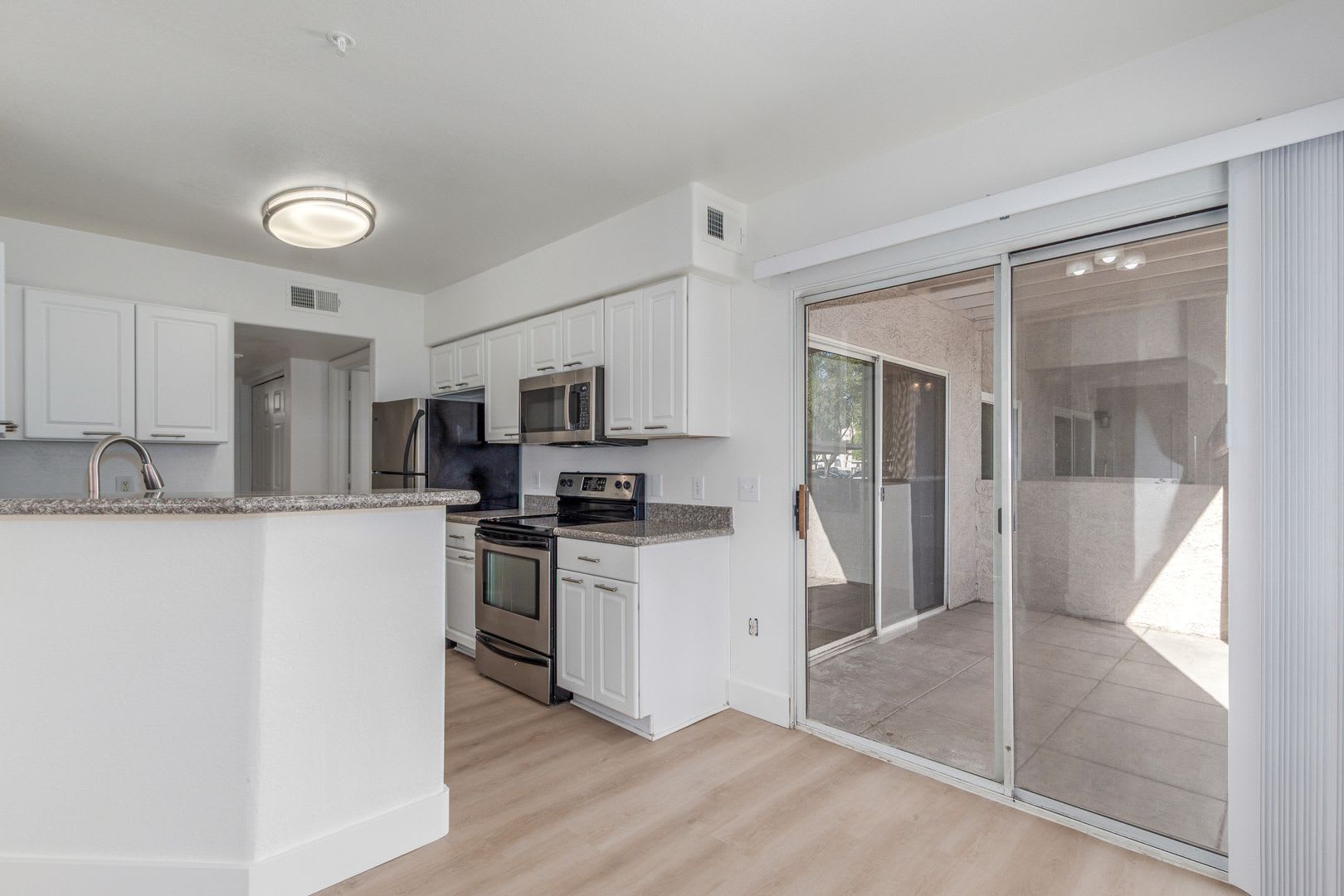 2 Bedroom 2 Bathroom Condo- Downtown Gilbert – photo 2