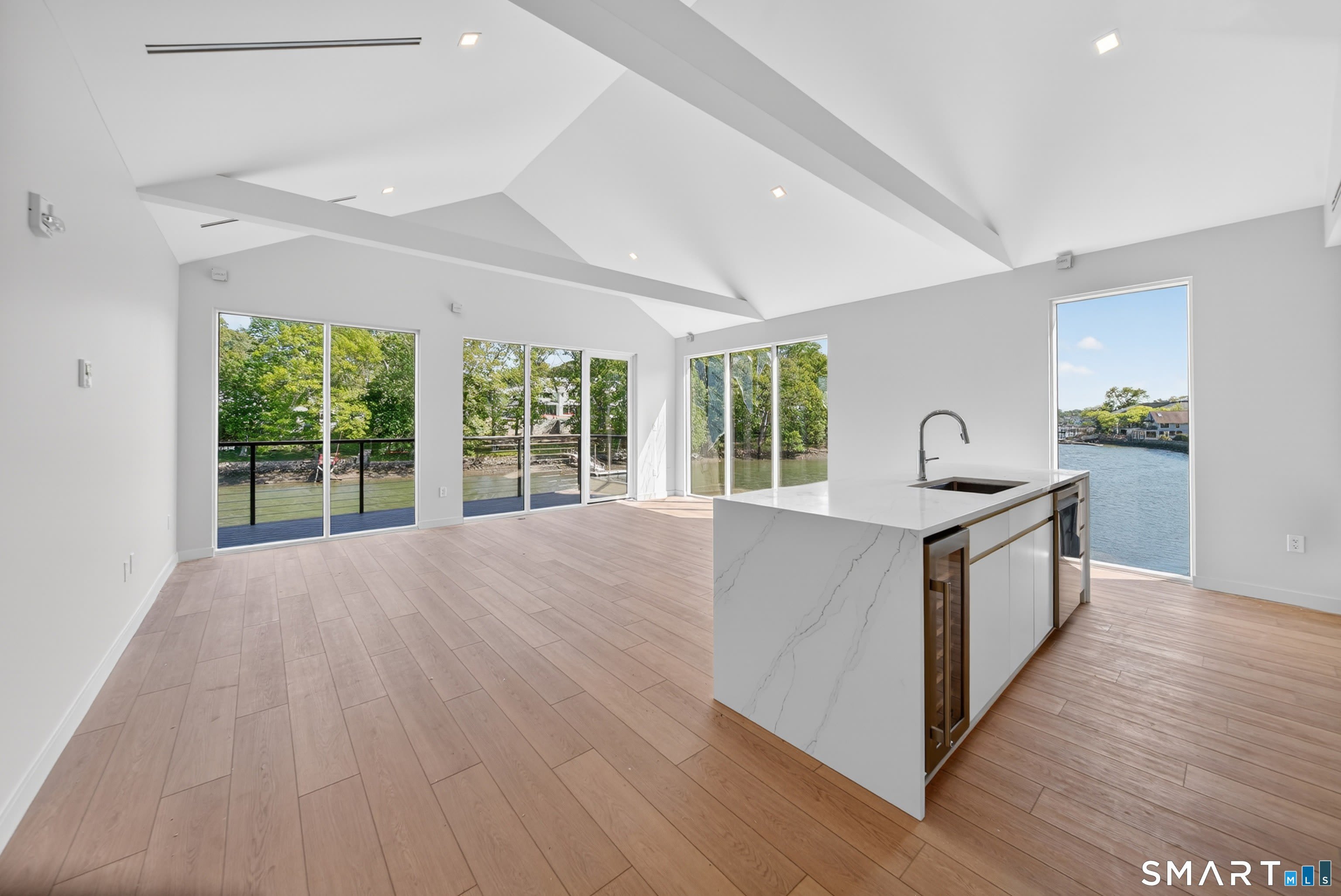 253 Riverside Avenue – photo 1