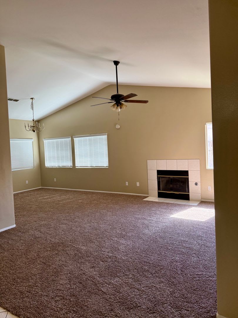 Beautiful Home in Silver Creek! – photo 5