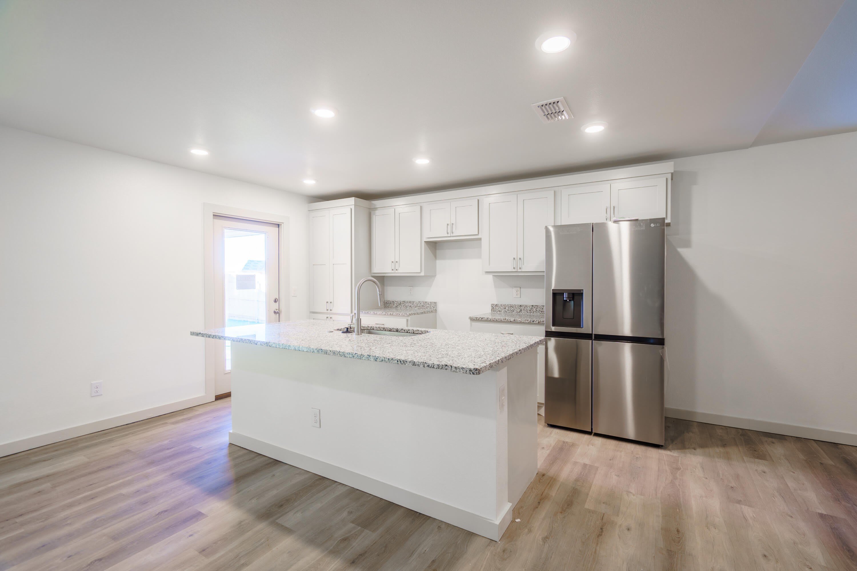 3624 E 3rd Street – photo 5