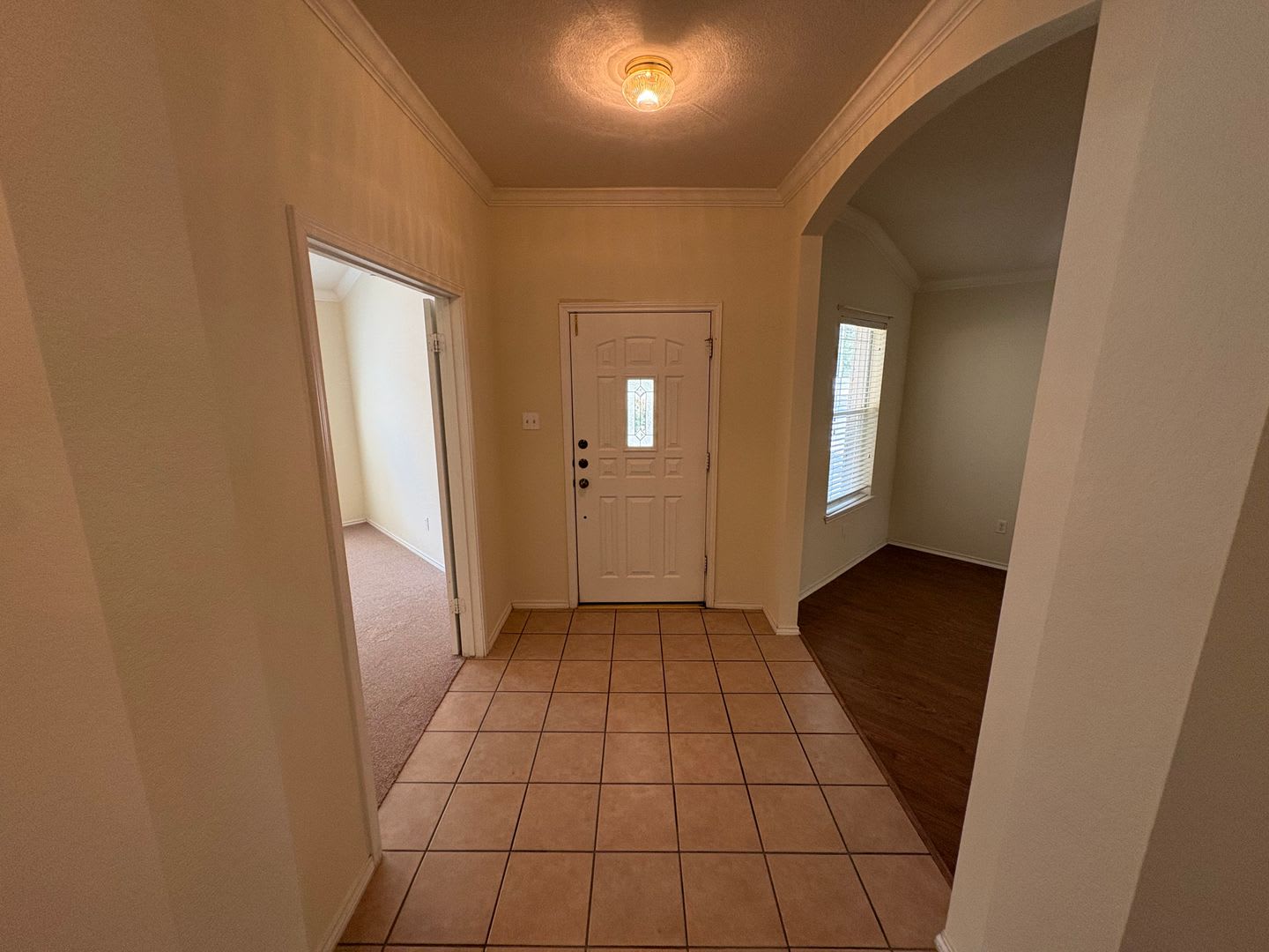 Great Home In Blockhouse Available Now – photo 2