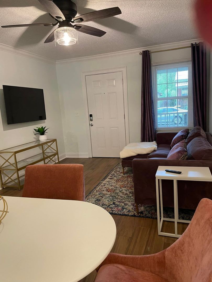 Optional Furnished Executive Rental Downtown – photo 5