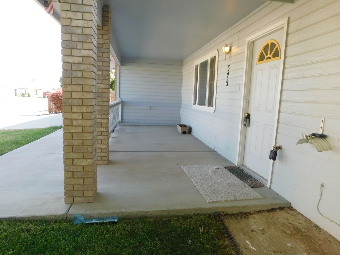 Spacious Home in Established Neighborhood – photo 3