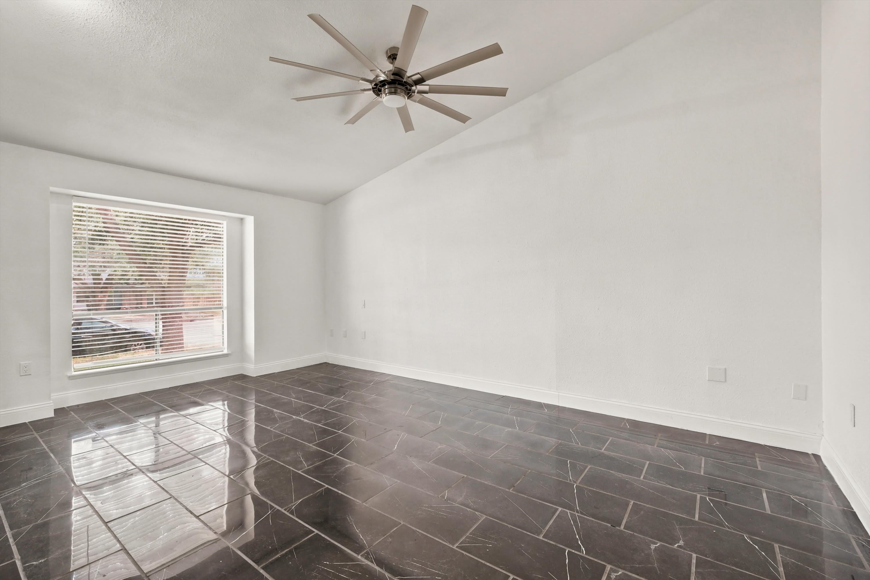 8414 Zodiac Drive – photo 3