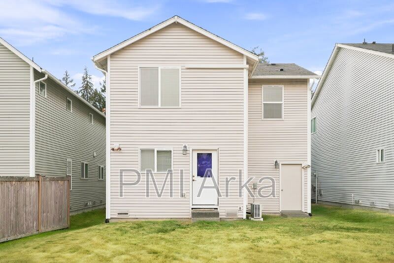 11048 Elliston Way NE – photo 2