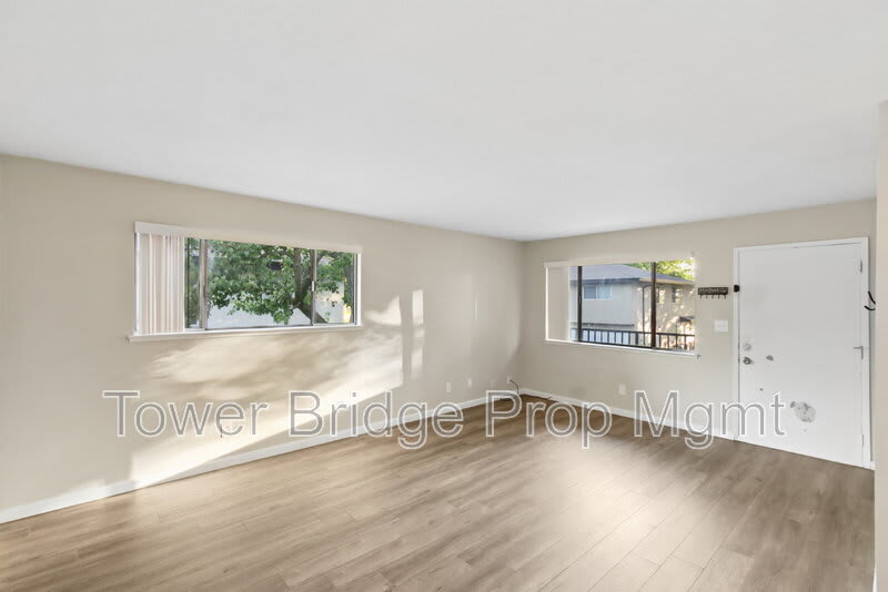 2911 Austin St – photo 5
