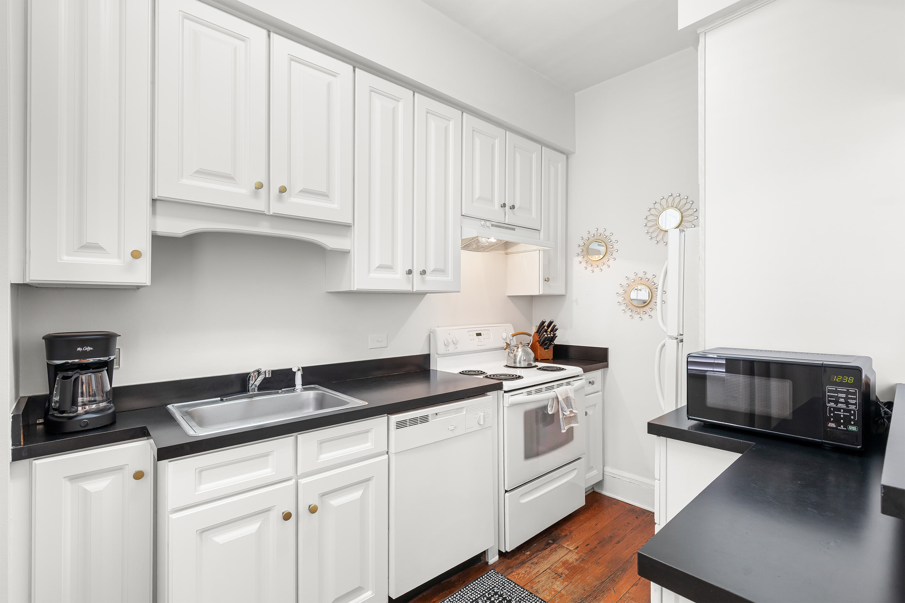 24 E Macon St – photo 4