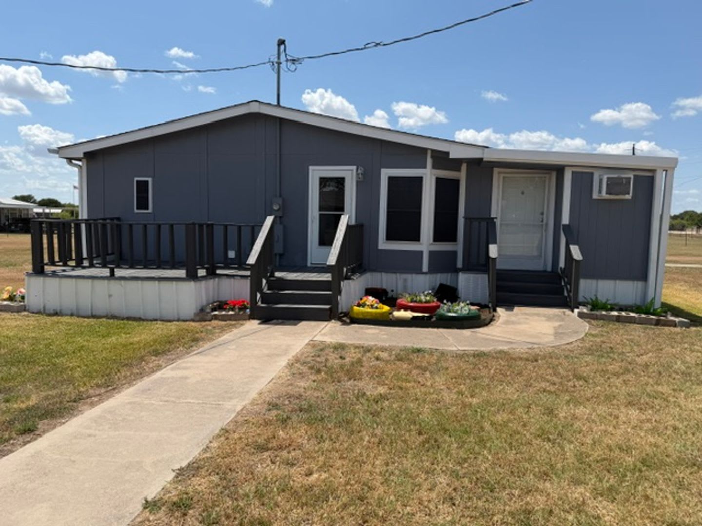 Outskirts of Waco with Office Space – photo 4