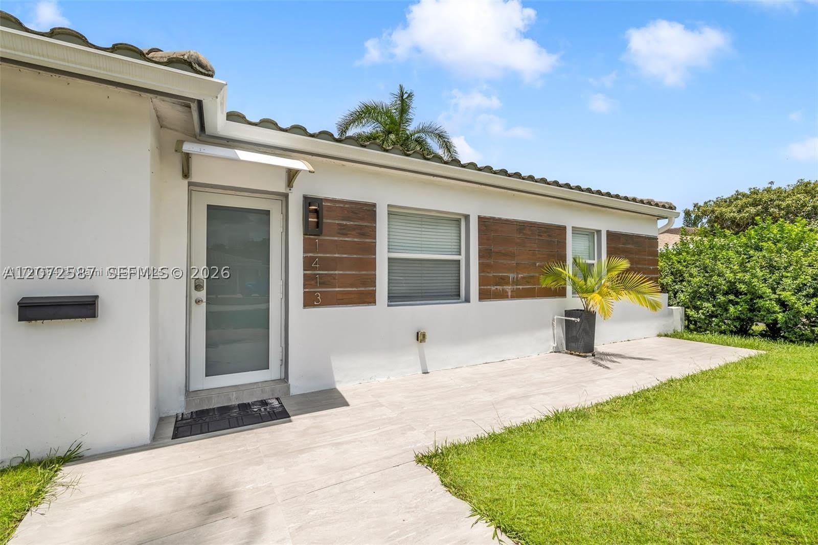 1413 Funston – photo 4