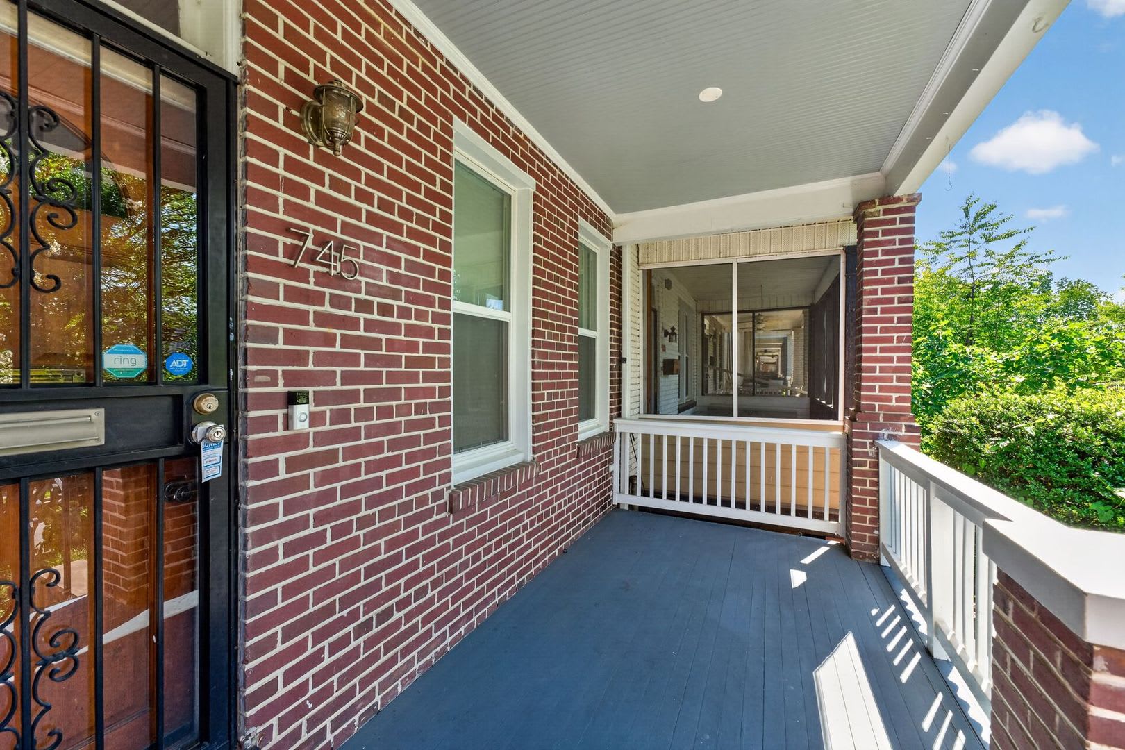 Modern Elegance Meets Historic Charm in Columbia Heights! Home with Private Parking! – photo 2