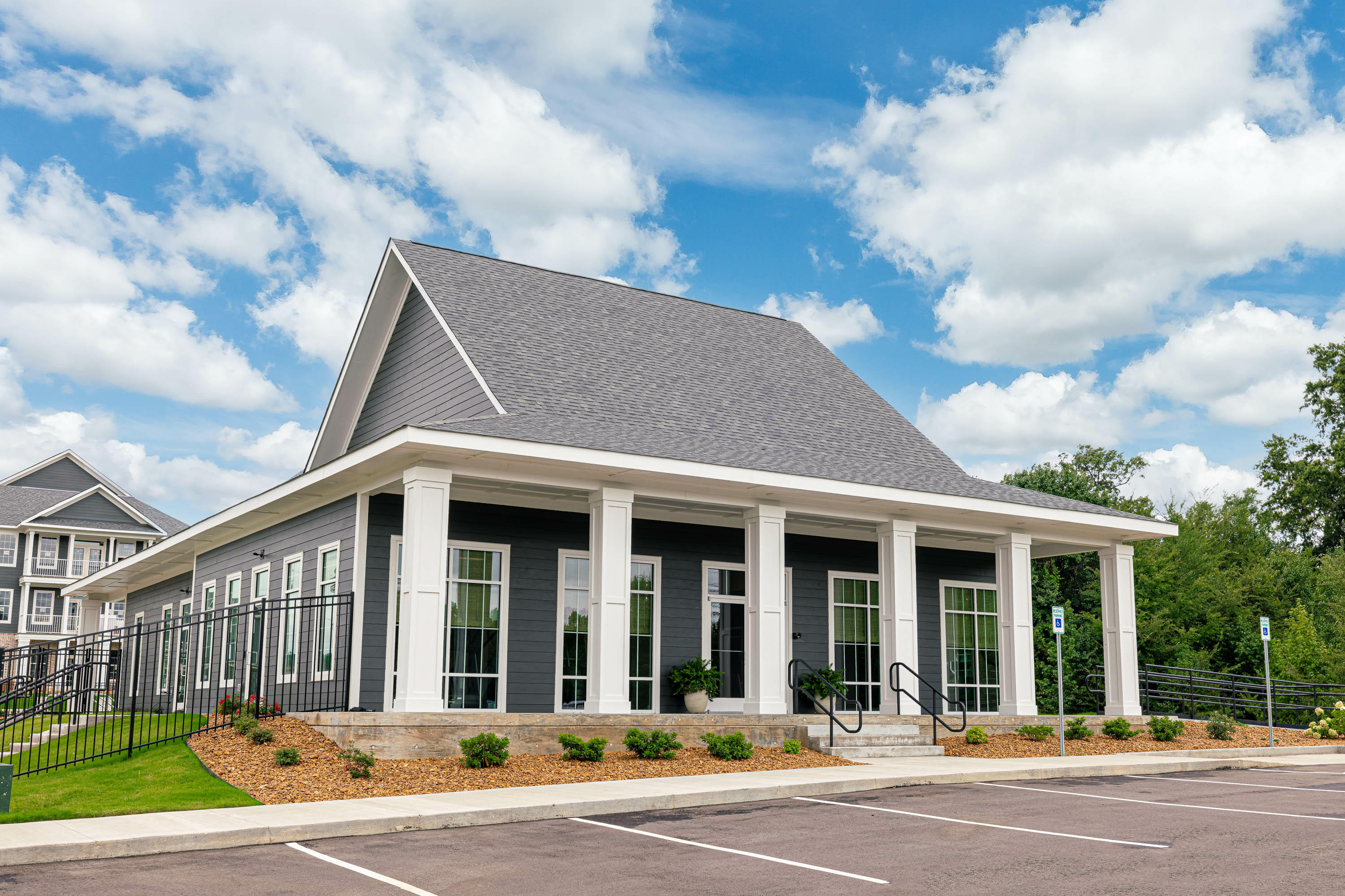 Shadow Creek West New Apartments – photo 2