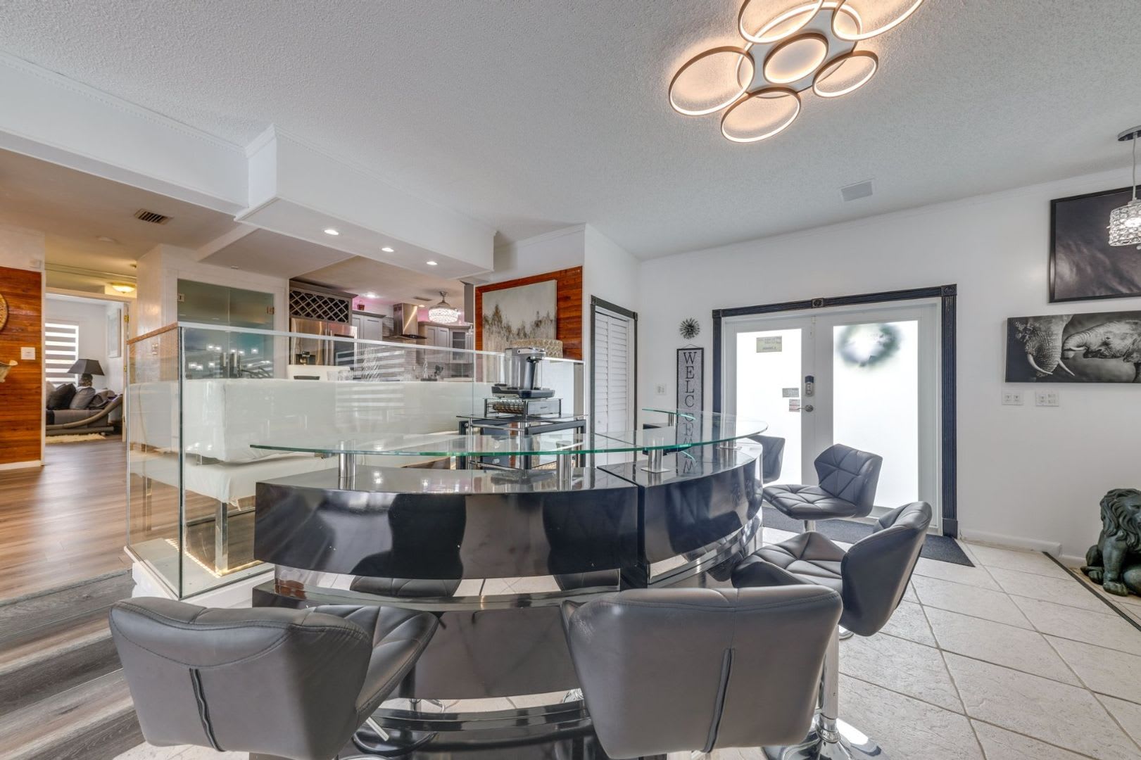 Spacious 3-Bedroom West Park Home with Private Pool – photo 5