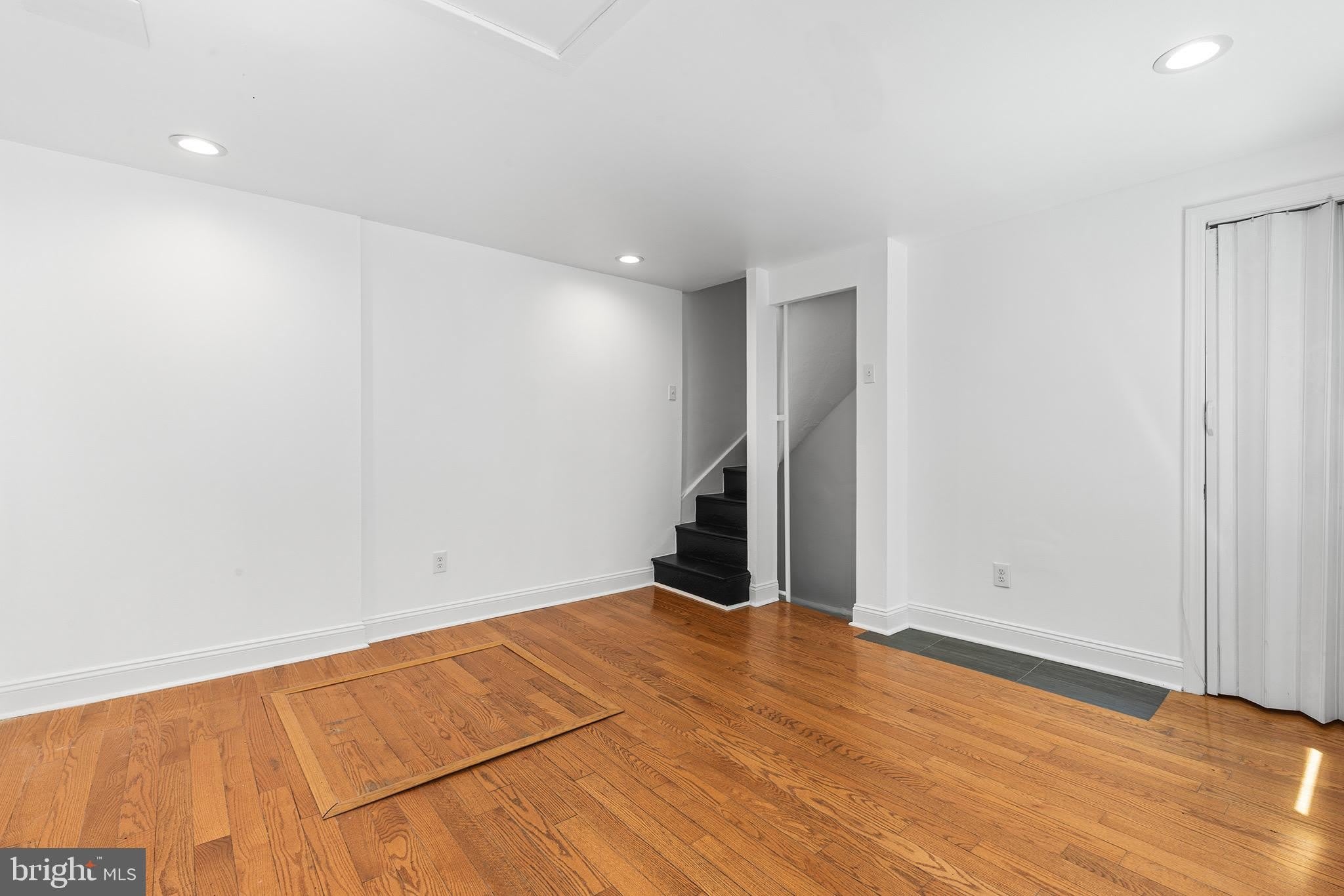 8 BRISTOW Place – photo 3