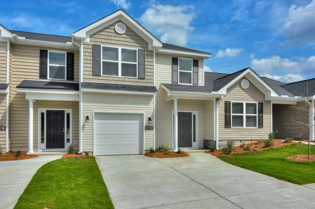 425 Amesbury Drive – photo 4