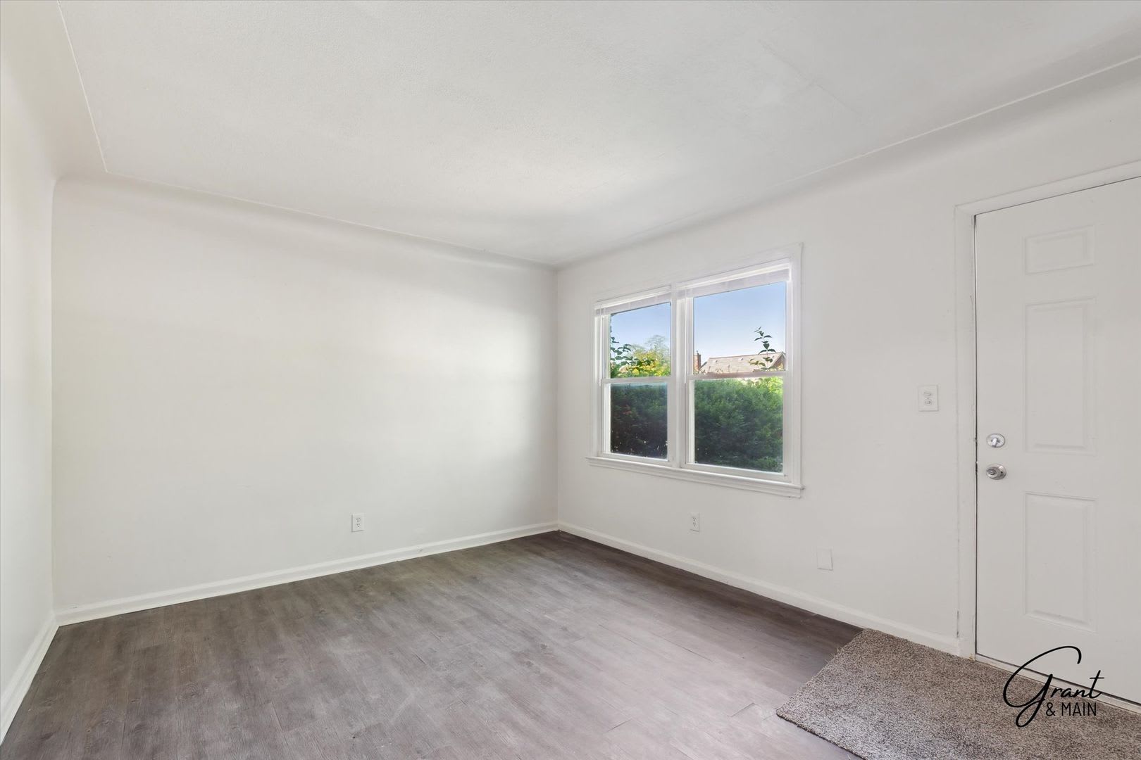 1200 3 Bedroom Bungalow – photo 5