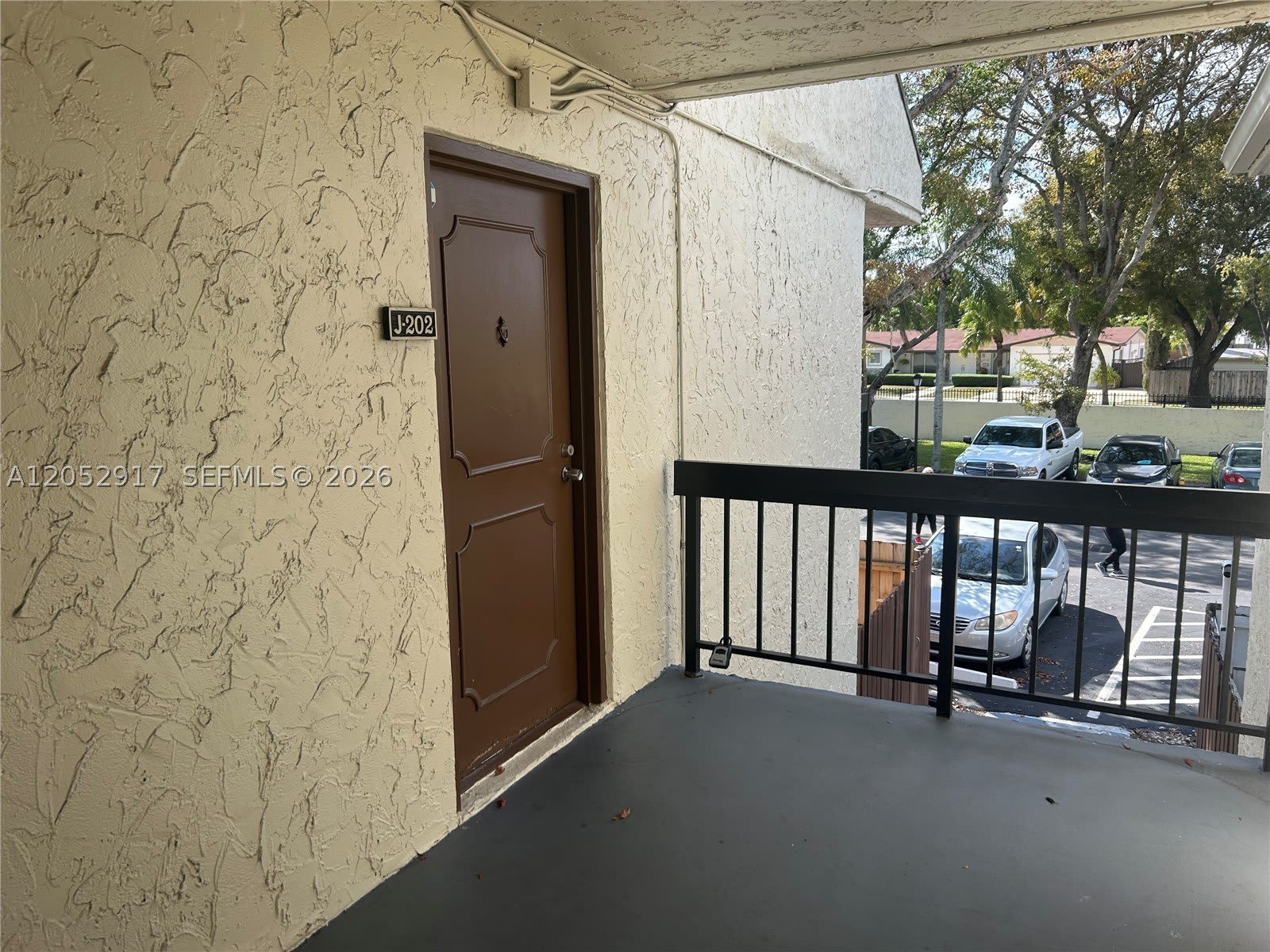 8311 SW 142nd Ave – photo 2