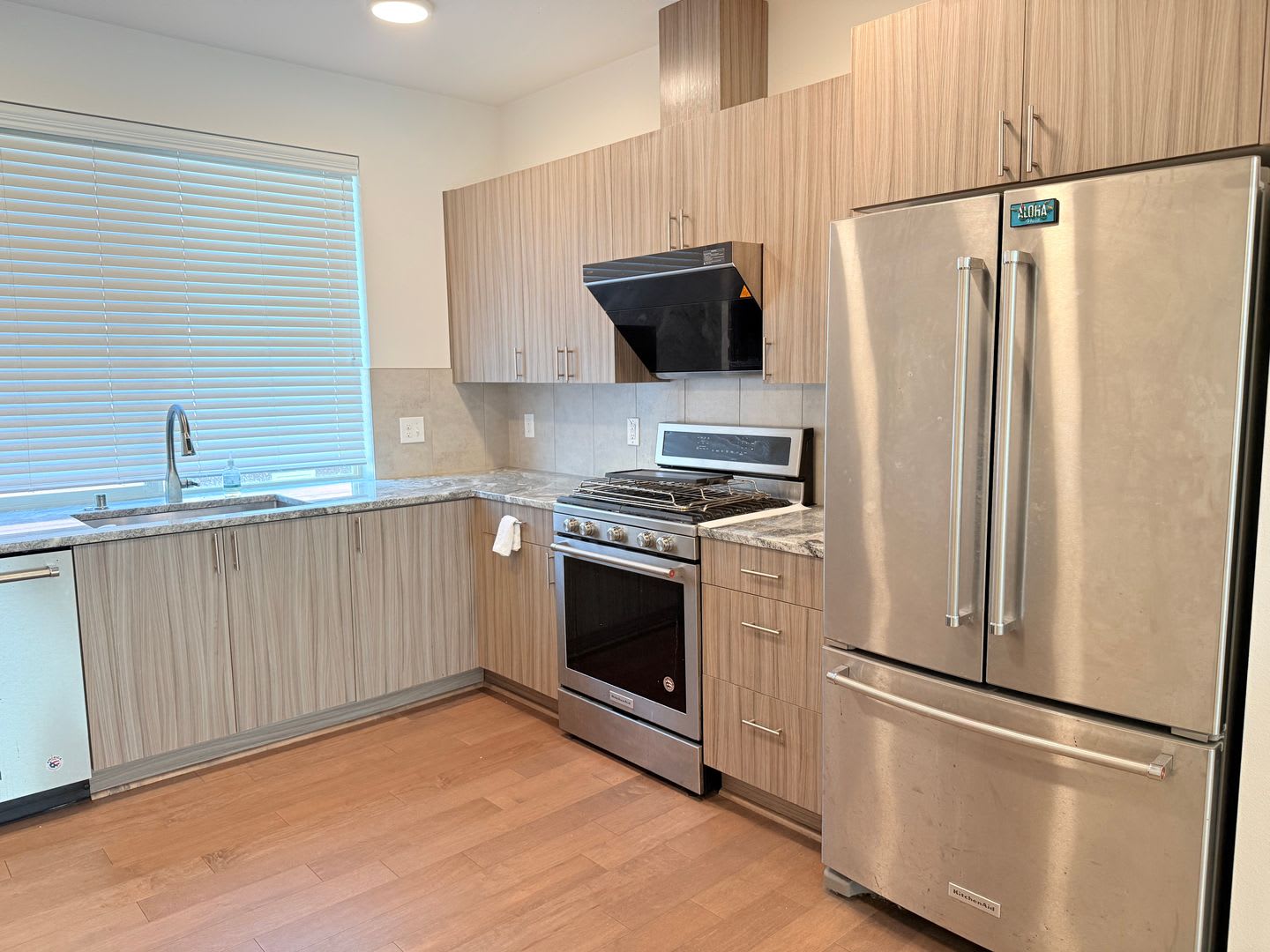 Modern Bellevue Townhome with Private Top-Floor Loft Suite & Rooftop Deck – photo 5
