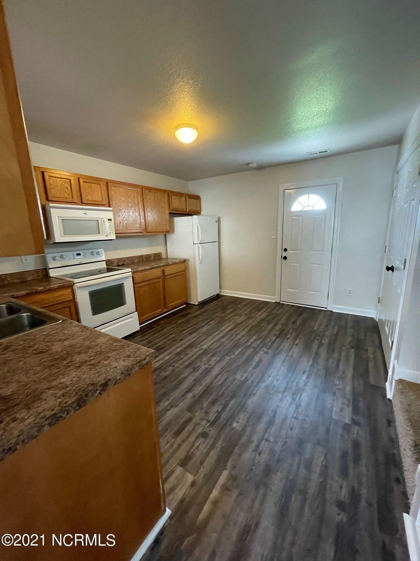 206 Bridgewood Drive – photo 4