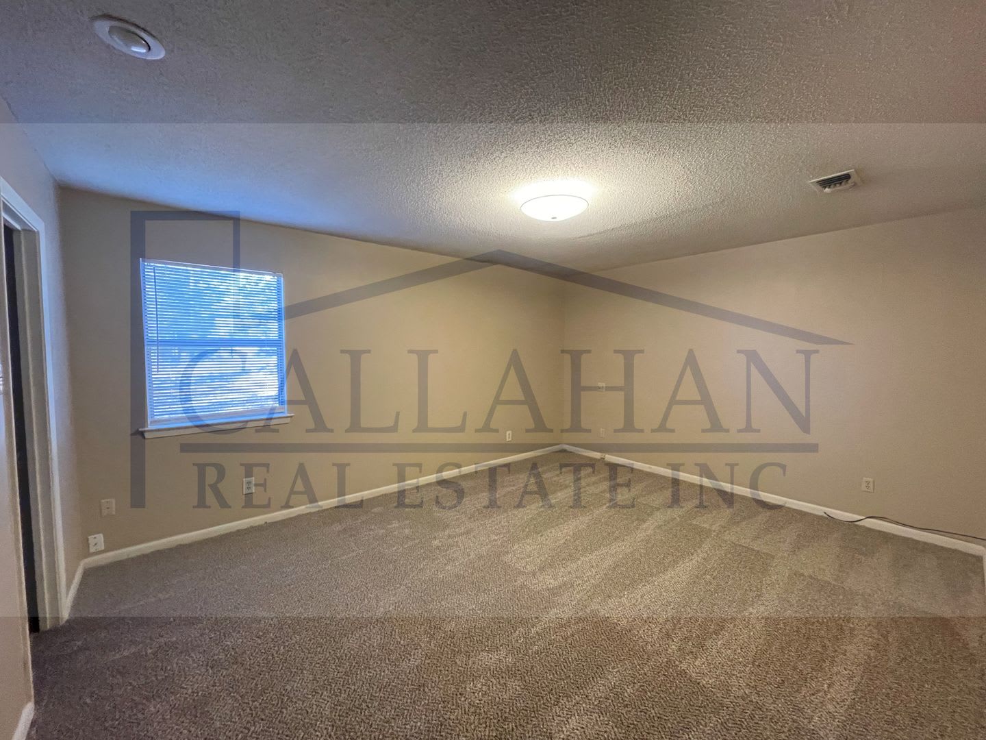 Sherwood 3 bedroom 2 bath – photo 4