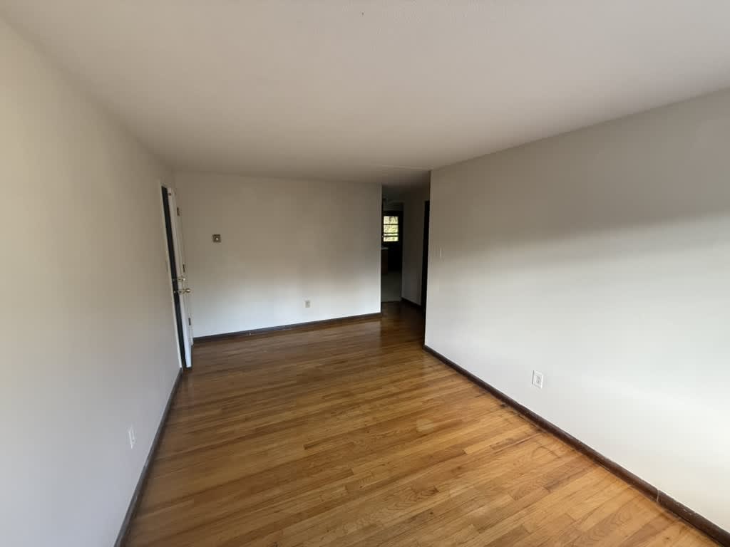 372 Park St – photo 5