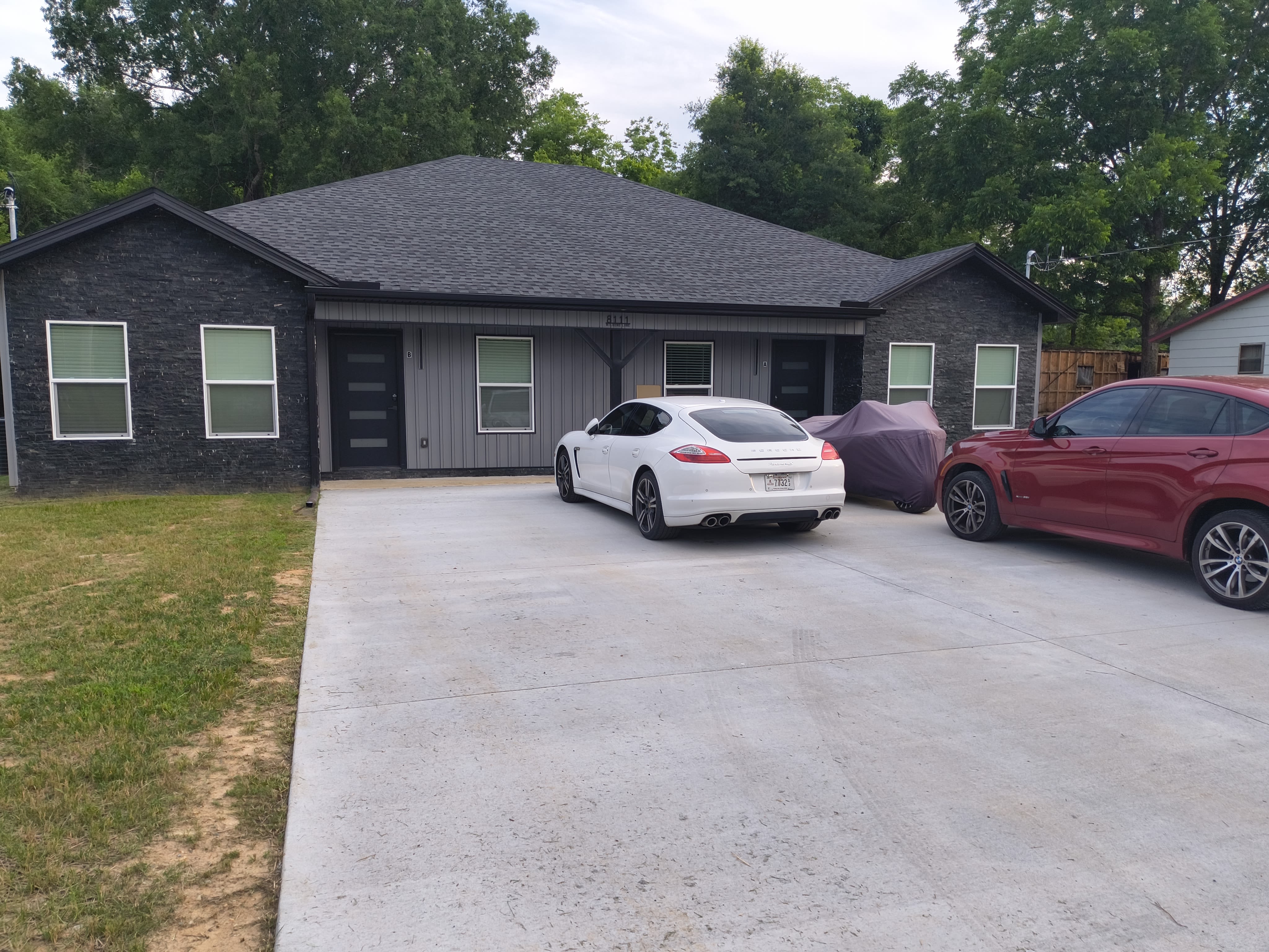 8111 Wilkens Lane – photo 1
