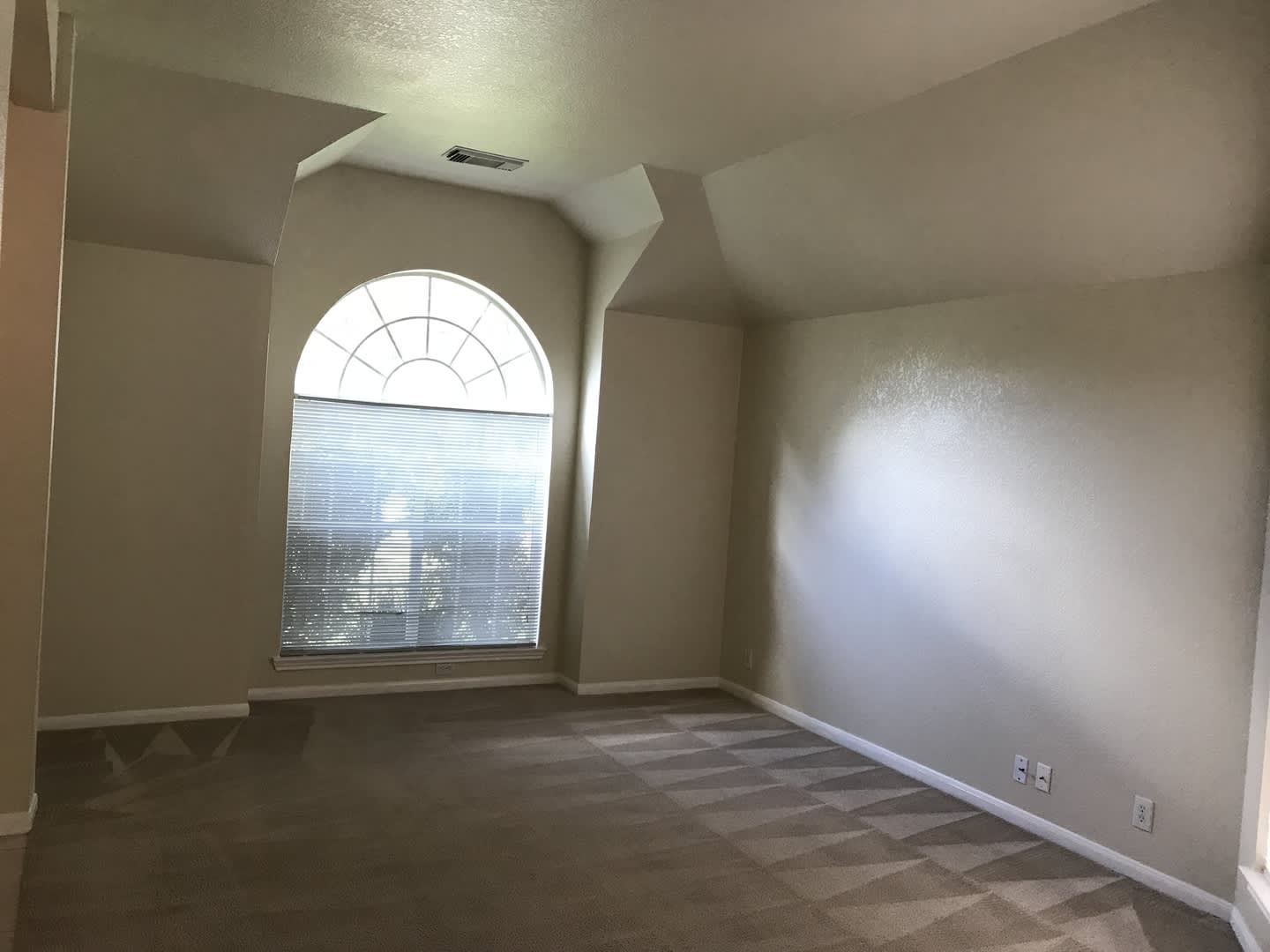 Welcome home to 2520 Crested Heights! – photo 3