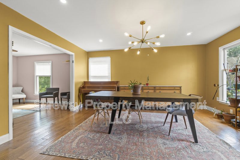 100 Westwood Hill – photo 5