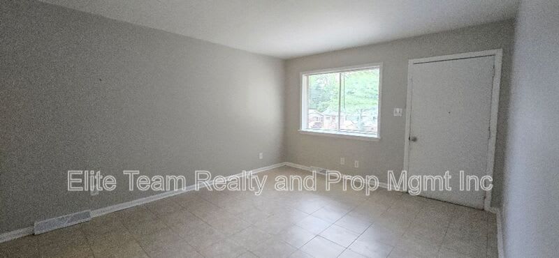 1803 Darbrook Dr – photo 5