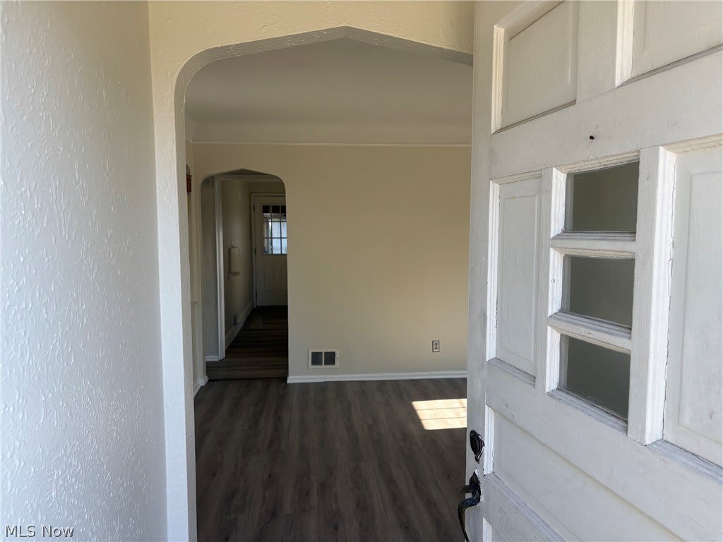 1211 Tuxedo Avenue – photo 5