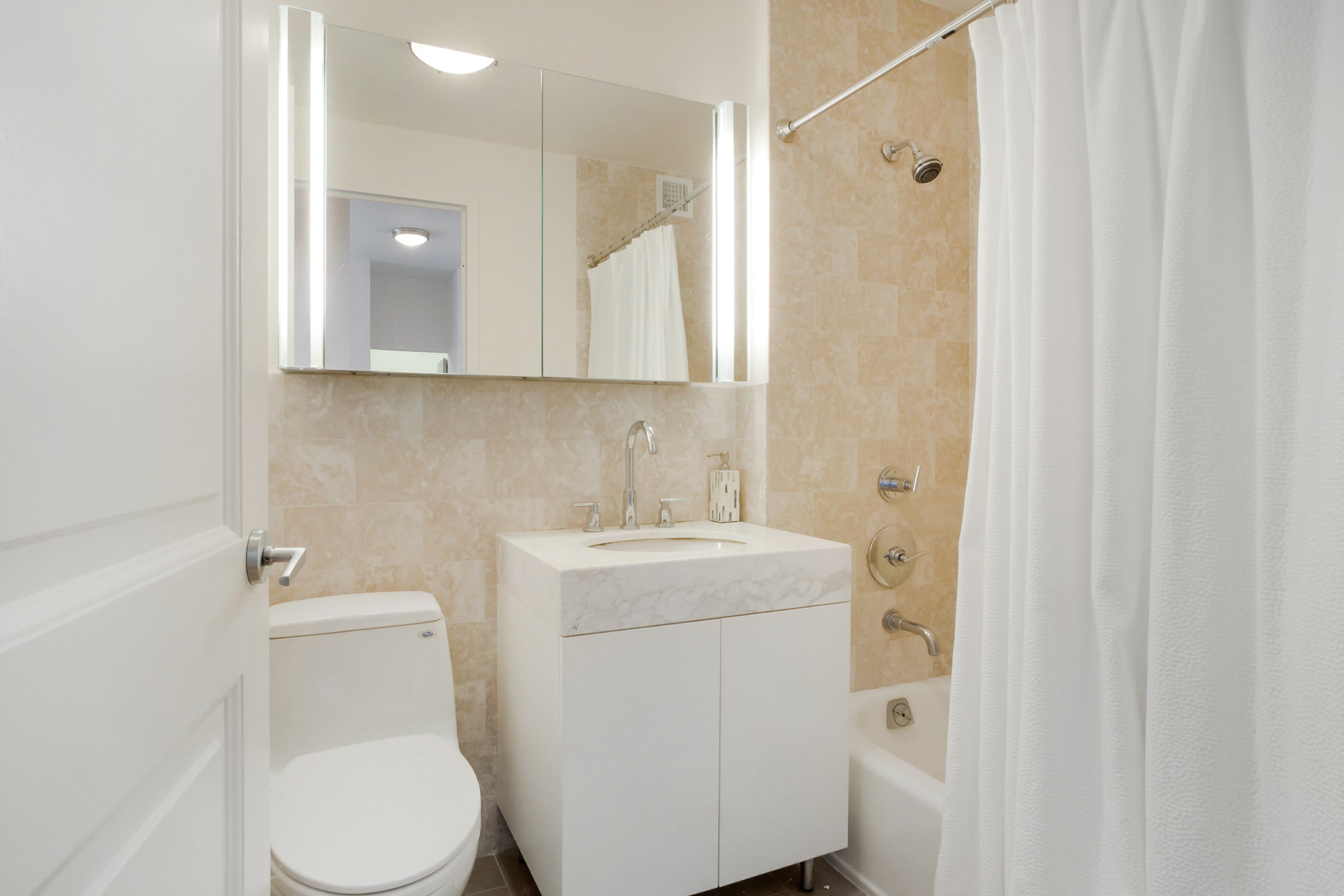 300 E 64th Street – photo 5