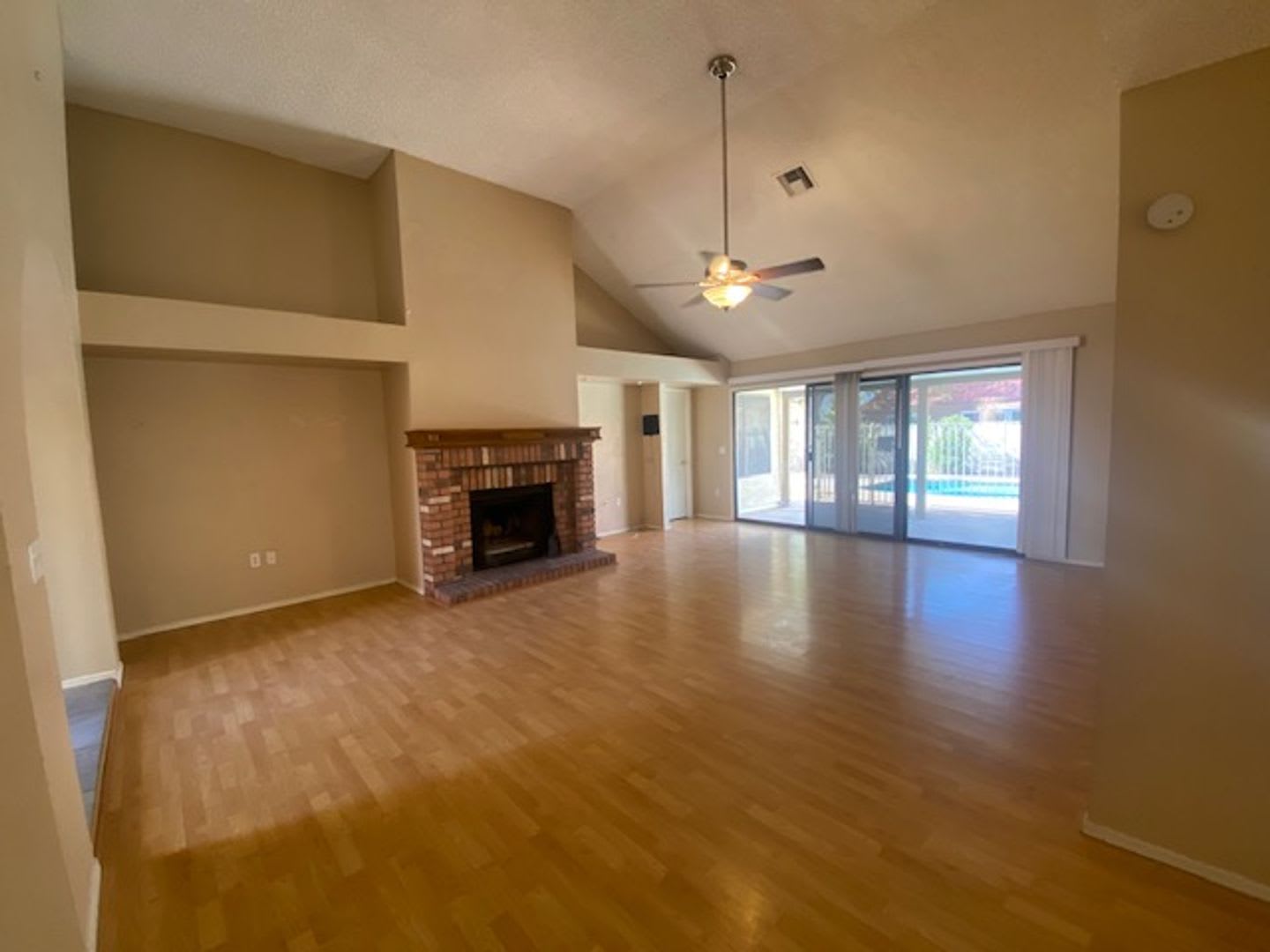 GILBERT HOME WITH PRIVATE POOL WALKING DISTANCE TO FREESTONE PARK – photo 4