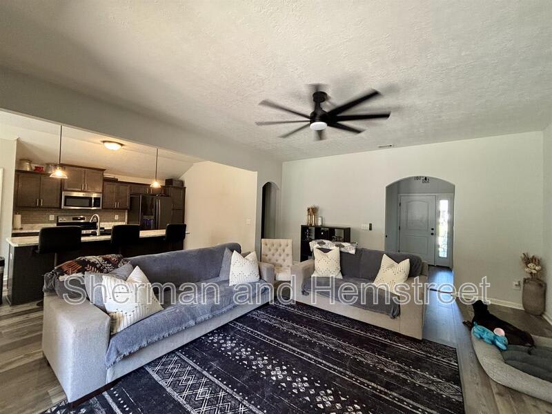 3284 Alexandria Drive – photo 2
