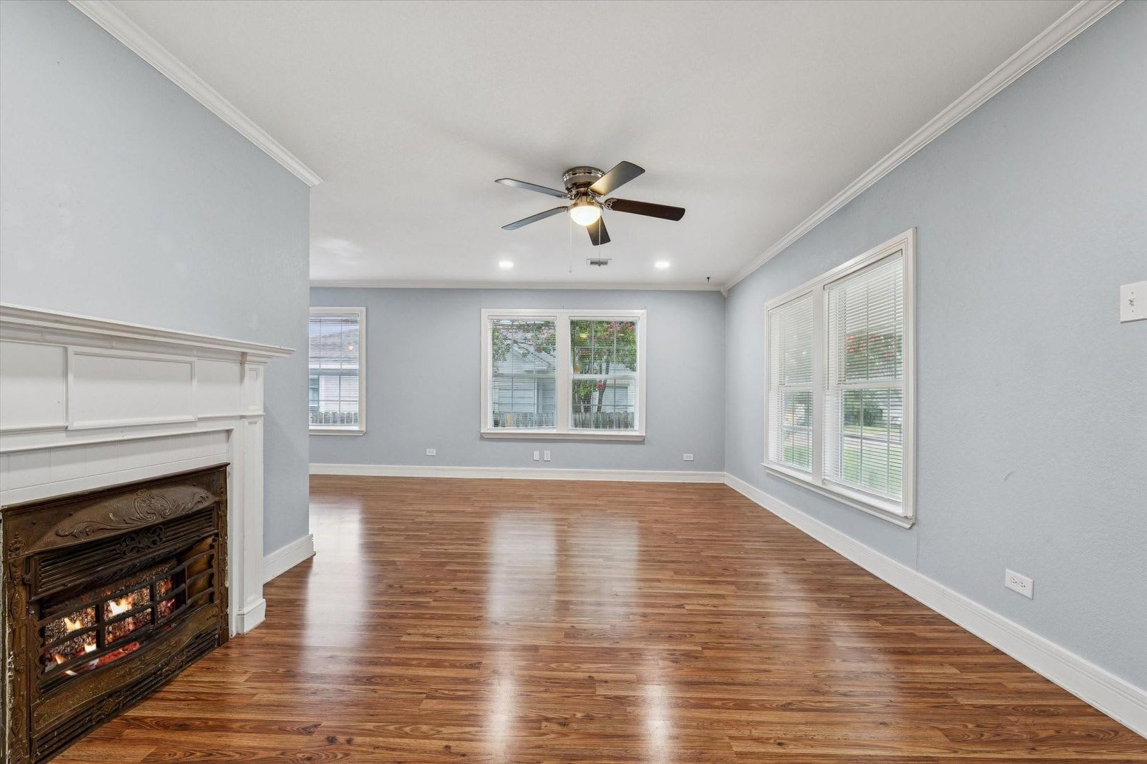 2BR/1BA Home for Lease – Great Neighborhood – photo 4