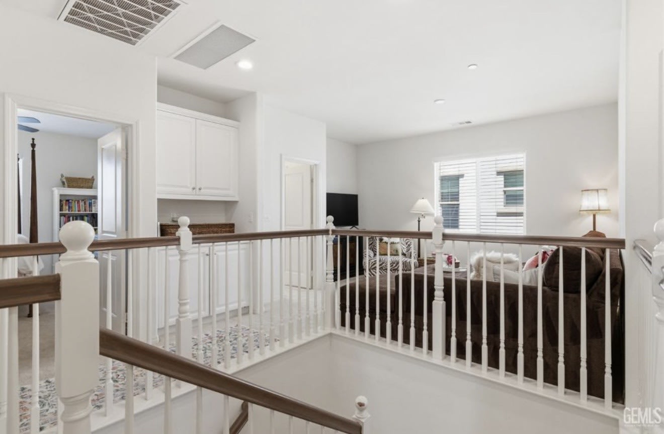 3712 Windermere St – photo 3