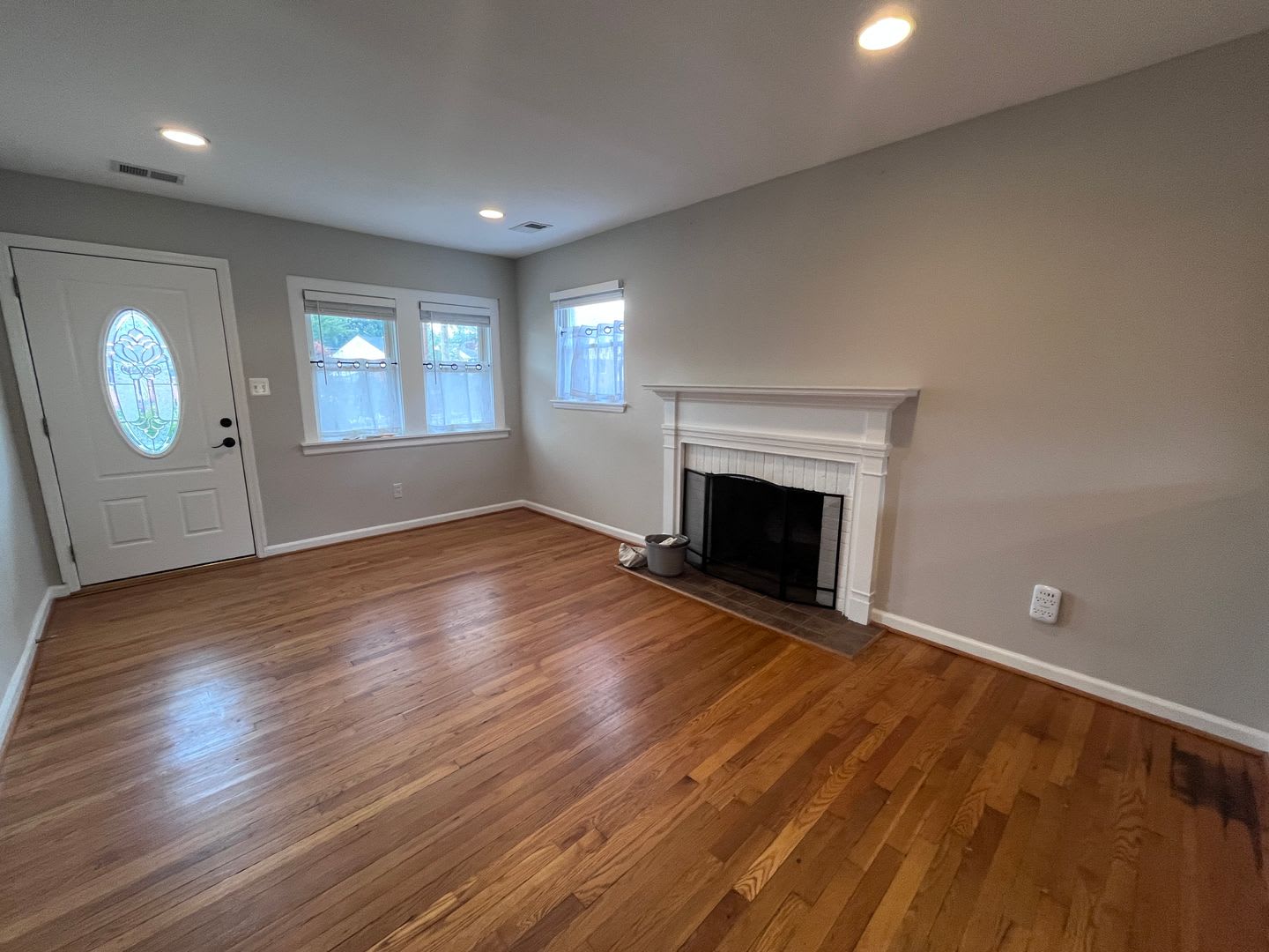 Gorgeous Rarely Available 5Br 3Ba Home In Desirable Broyhill Park – photo 2