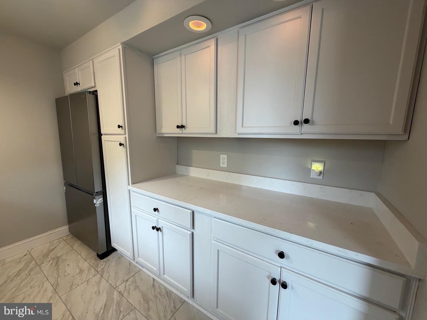 124 ROBBINS Avenue – photo 4