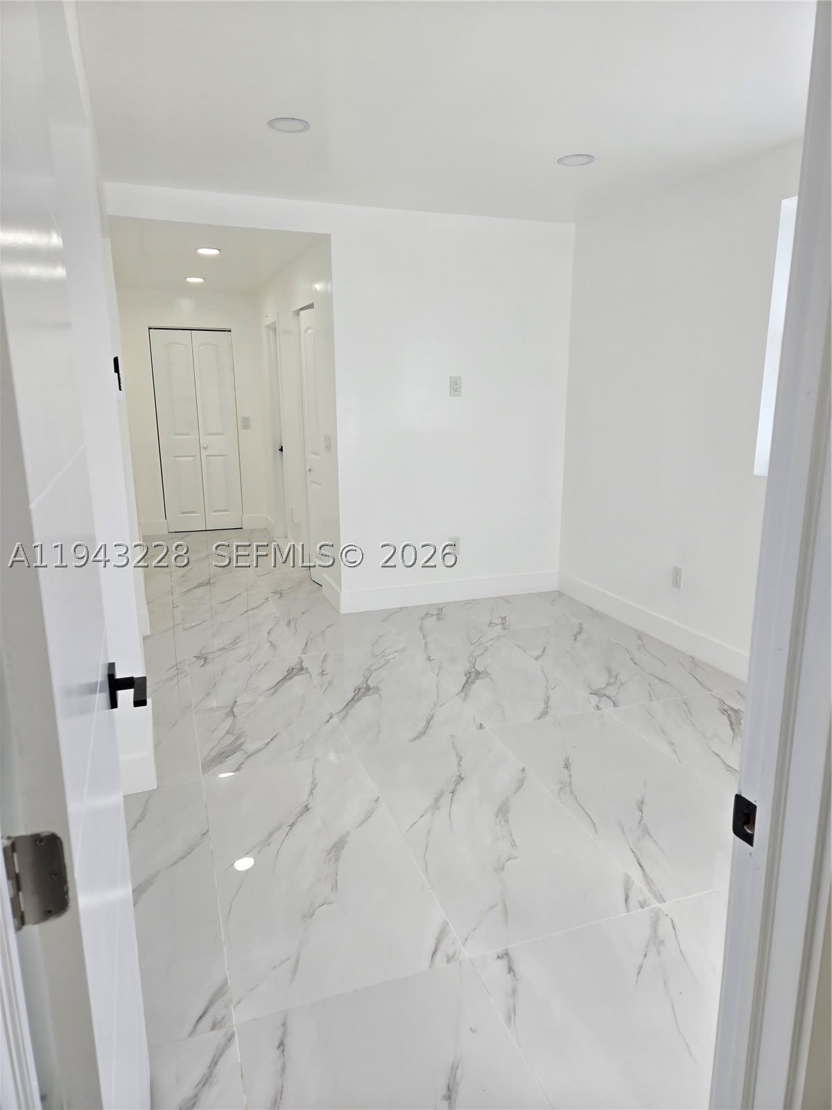 987 NE 145 – photo 3