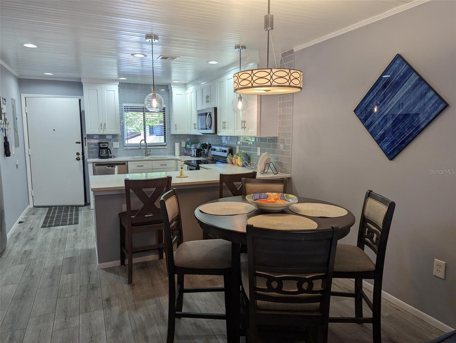 1634 STICKNEY POINT Road – photo 3