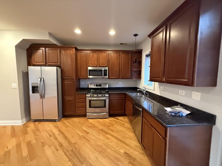 7016 West Medill Ave. – photo 3