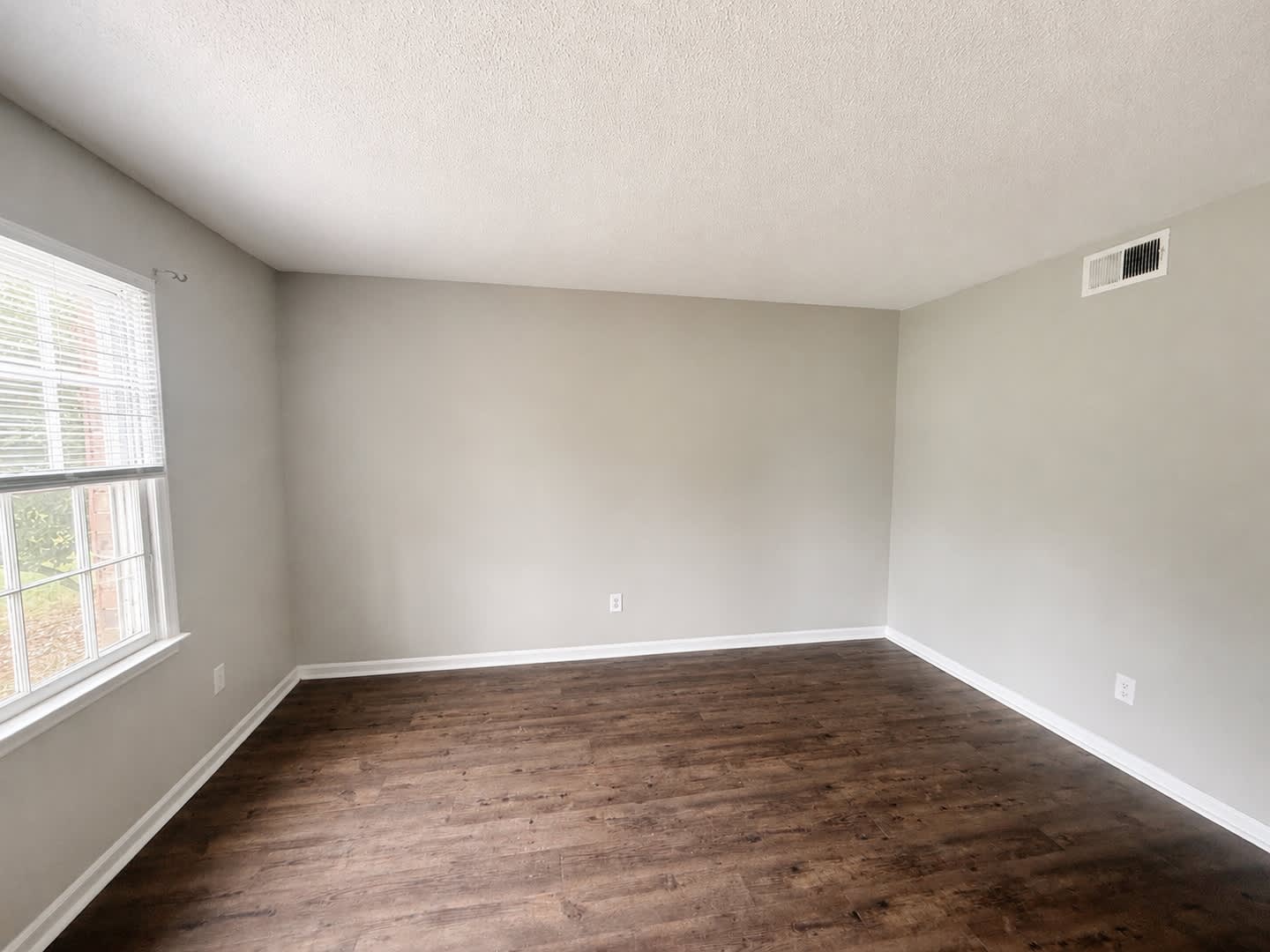 Two bedroom, 1.5 bath in Graham--McAden Place – photo 3