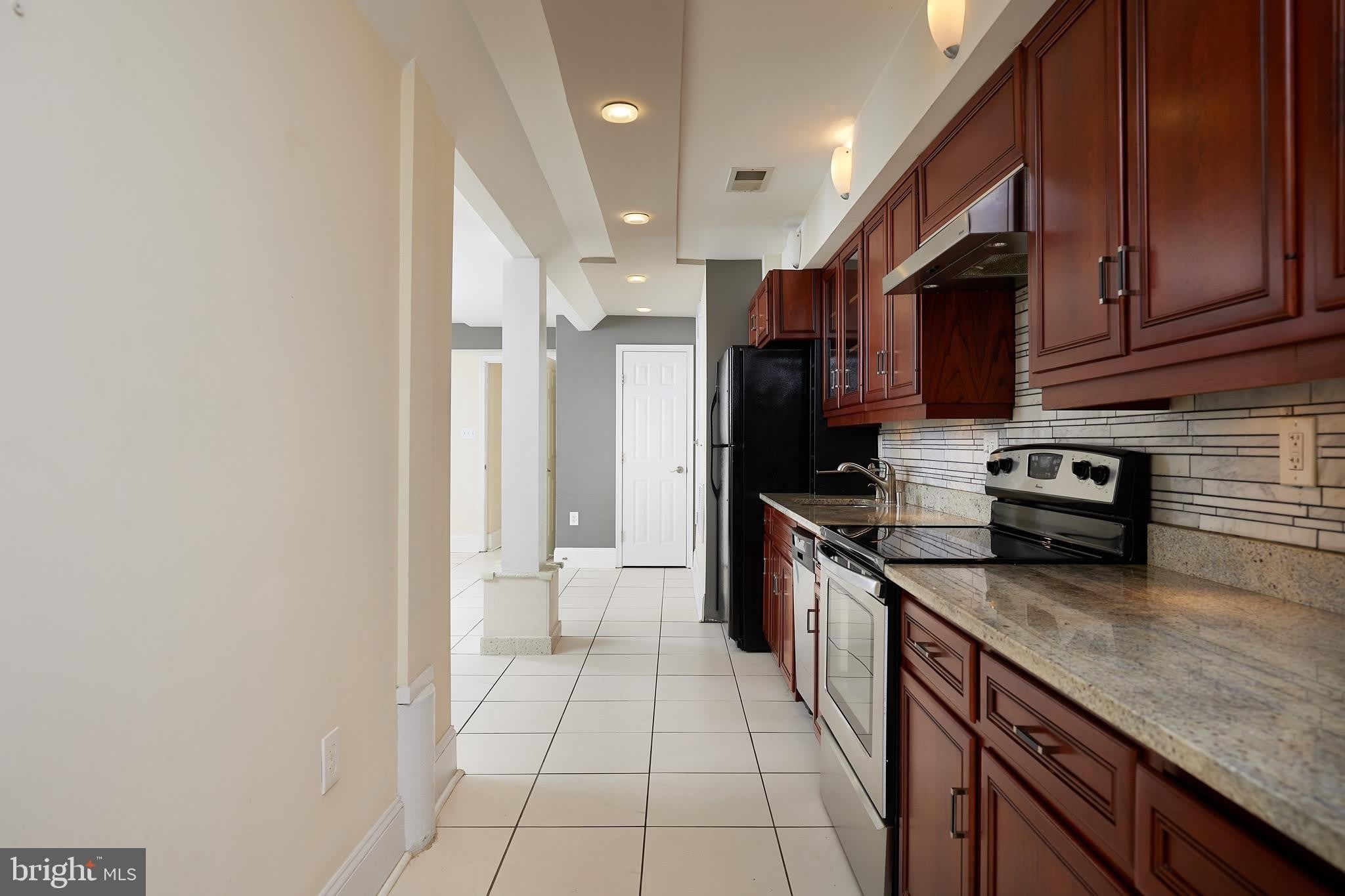 910 T STREET NW – photo 3