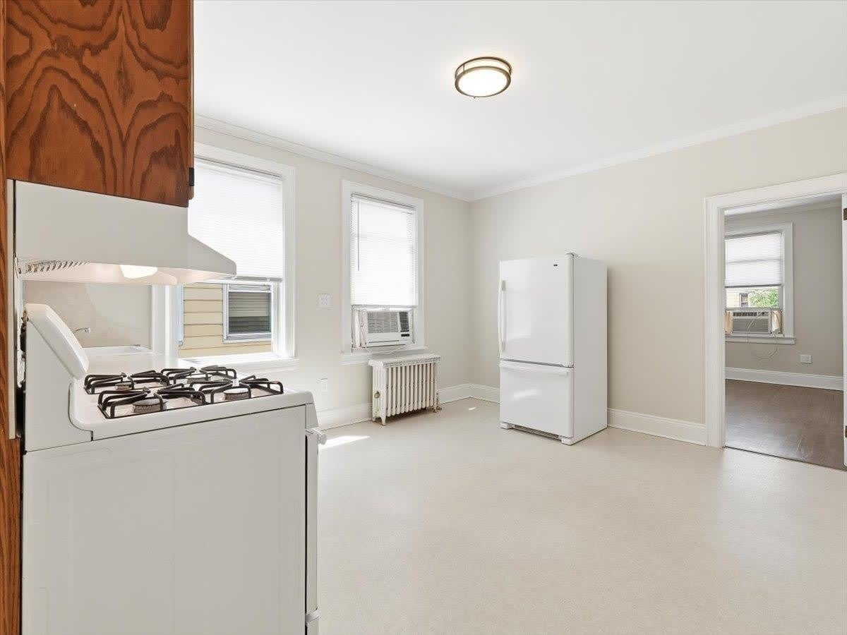 73 NEWMAN AVE – photo 5